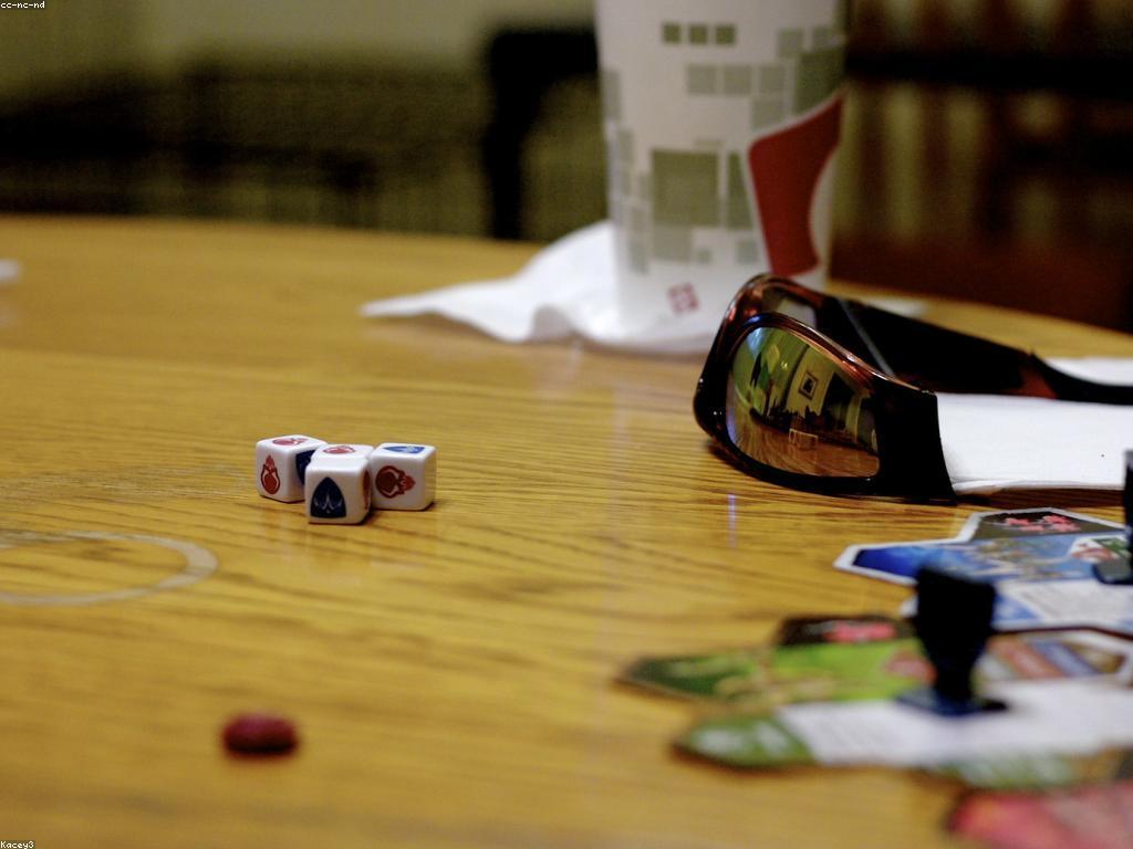 យុទ្ធសាស្ត្រលេង: ការបង្កើតនិងអភិវឌ្ឍន៍យុទ្ធសាស្ត្រលេង